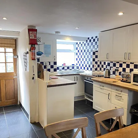 Hollies Holiday home *